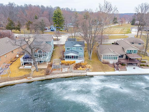 4th image of 620 Spring Beach Dr