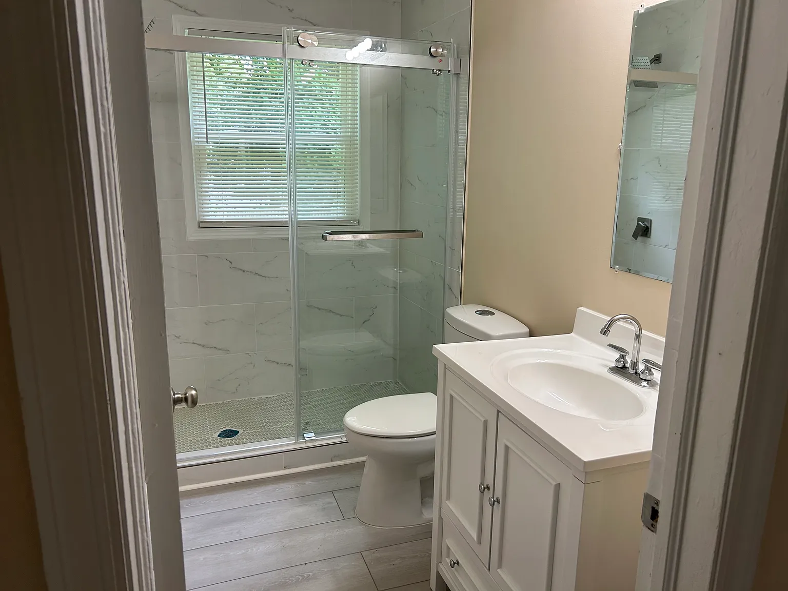 3 bed, 1176 sqft, $2,100 — Photo 4