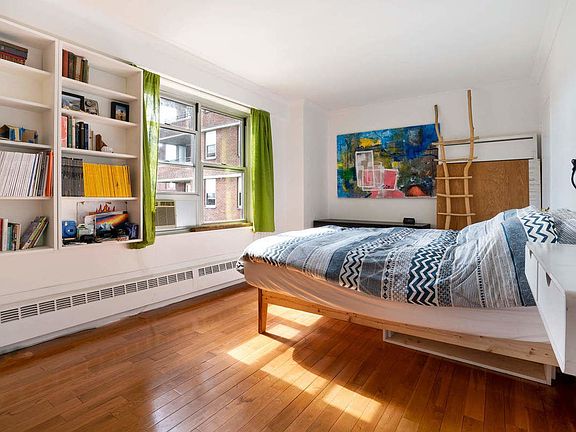 5th image of 570 Grand St APT H1301