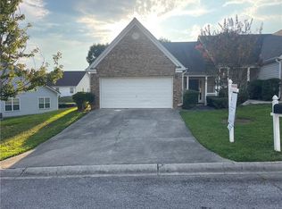 2124 Red Oak Cir, Union City, GA 30291