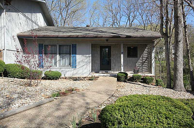 1st image of 19 Abingdon Ln