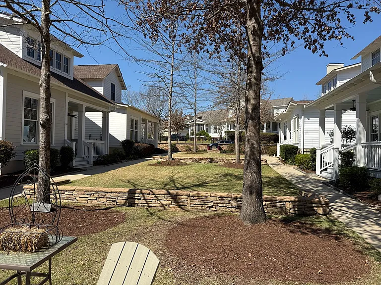 303 Newport Hill Ln — Photo 30