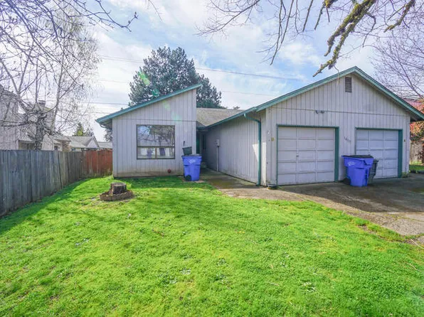 14117 SE 9th St APT B, Vancouver, WA 98683