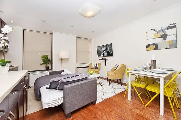 Rented by Eisenberg Exclusives | media 36