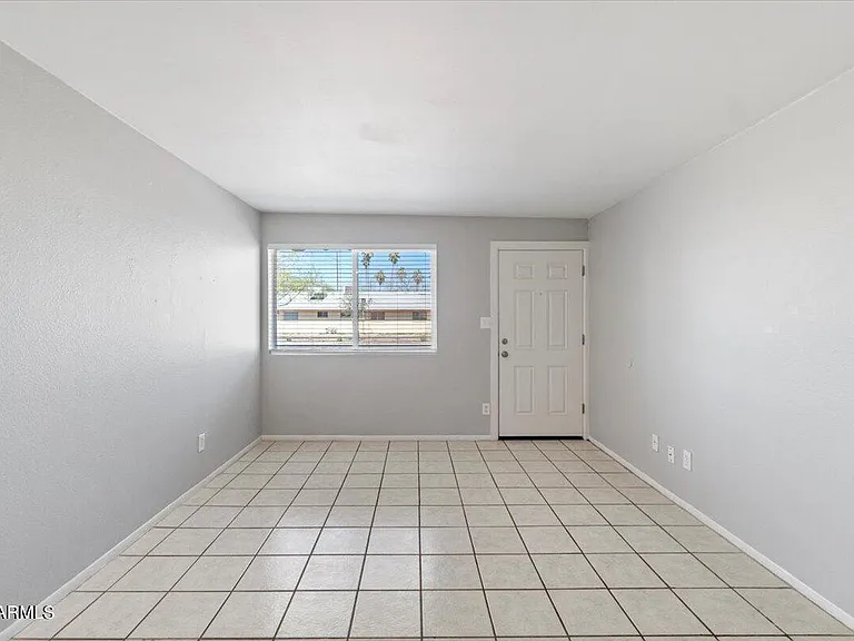 1333 W 5th St #A — Photo 5