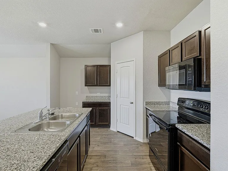 15204 Siberian Elm Ln — Photo 5