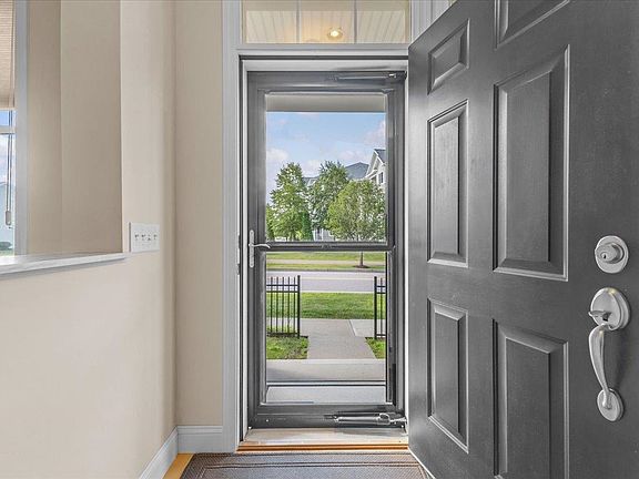 4th image of 285 Zephyr Road