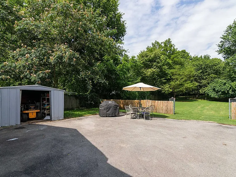 4117 Edwards Ave — Photo 25