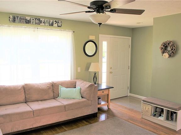 4th image of 3241 Green Tree Dr