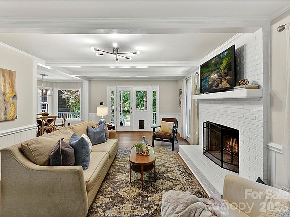 5th image of 4308 Meadowridge Dr