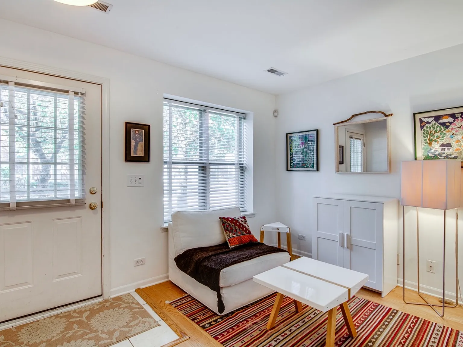 2 bed, 2.5 bath, 1500 sqft, $3,400 — Photo 3