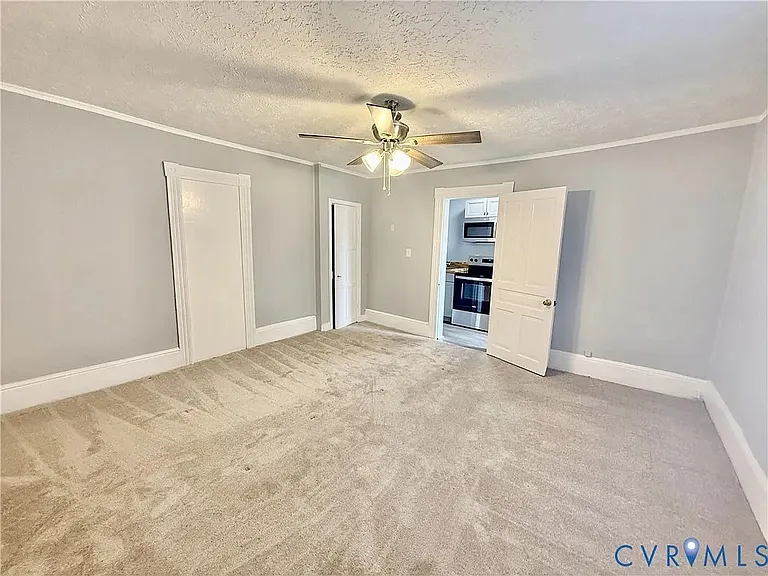 419 Park Ave #B — Photo 9