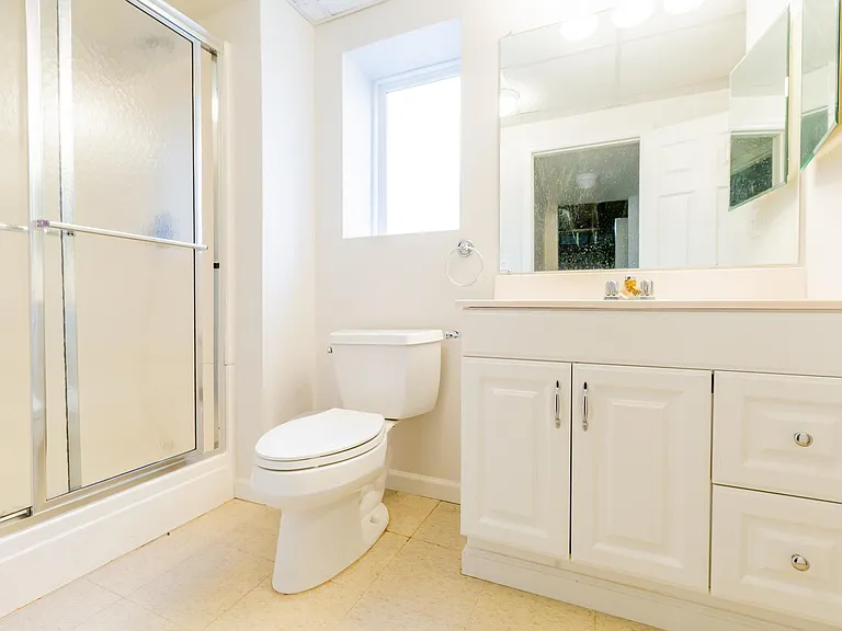 15222 Kempwood Dr — Photo 14