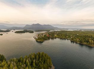 210 Campbell St, Tofino, BC V0R 2Z0
