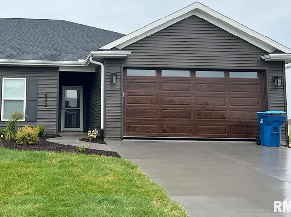 432 N 3rd Ave, Eldridge, IA 52748