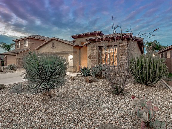 4th image of 9262 W Clara Ln