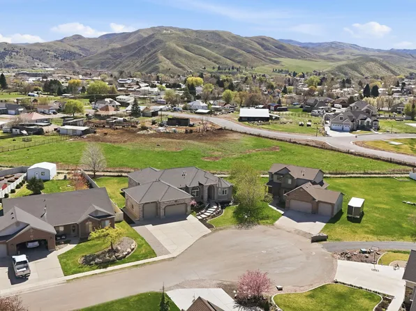 407 W Larkspur Ln, Morgan, UT 84050
