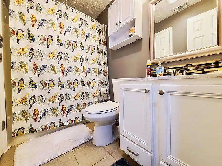404 Bainbridge Ct #E2 — Photo 45