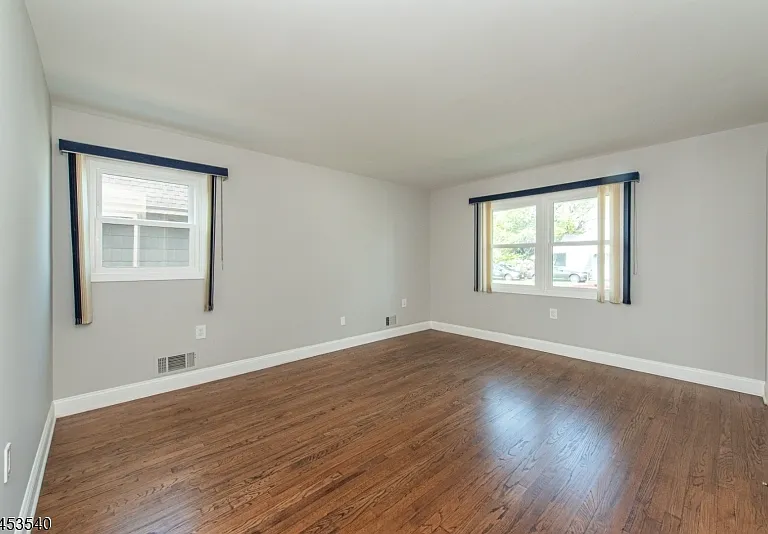 61 Elm St — Photo 13