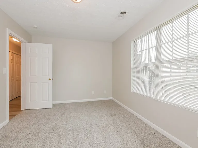 1974 Oak Terrace Dr SE — Photo 13