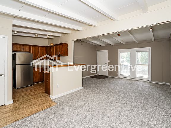 3rd image of 6200 W Carmen Ave