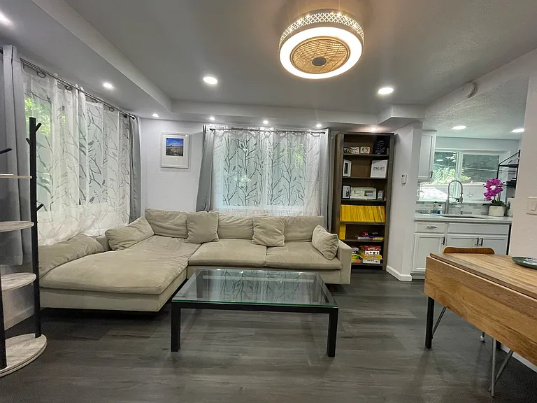 36 Park Way #B — Photo 4
