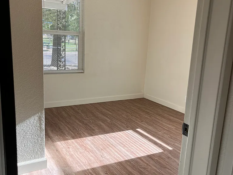 10752 E Chico Ave — Photo 9