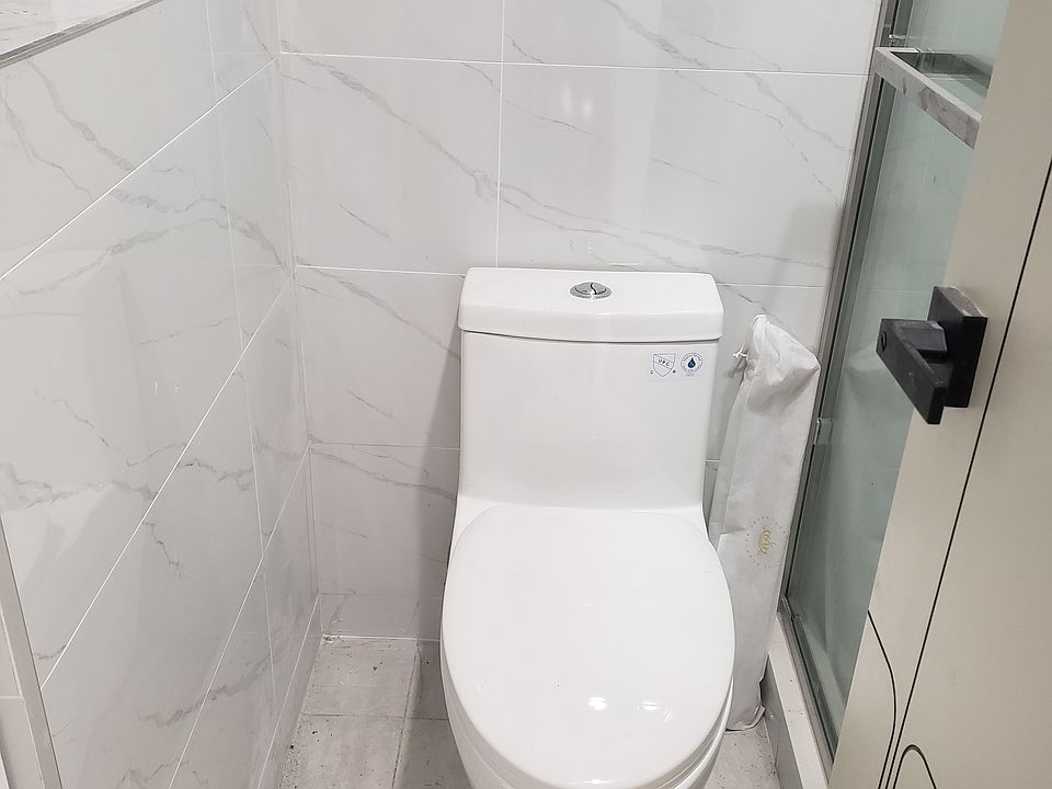 1st image of 13944 58th Ave Floor 2