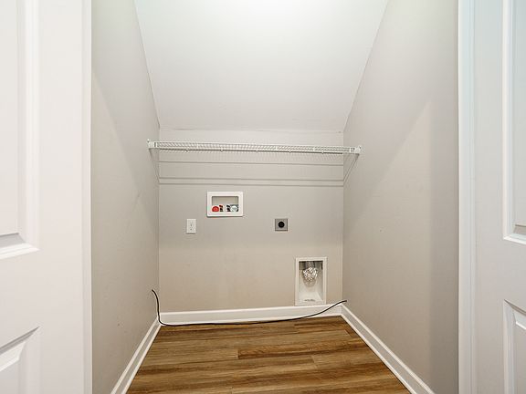 4th image of 1605 Elmwood Ave