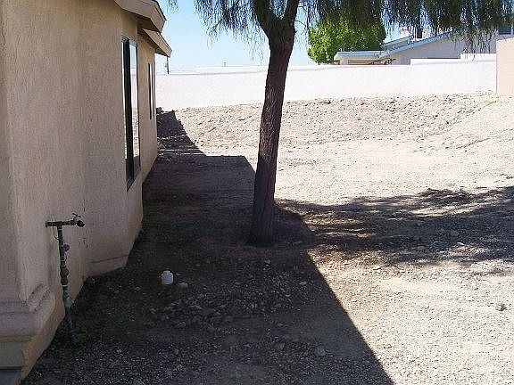 3rd image of 3017 Caliente Dr