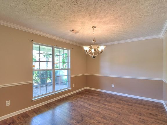 5th image of 3253 Dark Woods Dr