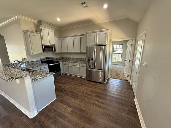 4th image of 104 Hay Meadow Dr