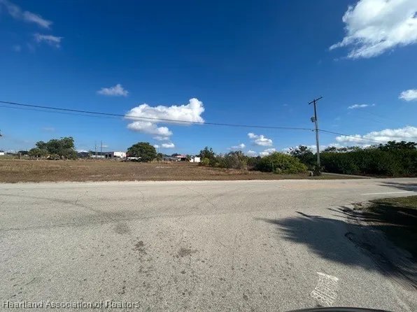 900 S Main Ave, Lake Placid, FL 33852