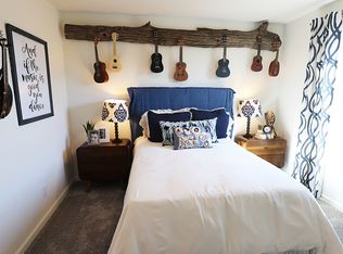 5502 E Pontiac Way, Fresno, CA 93727