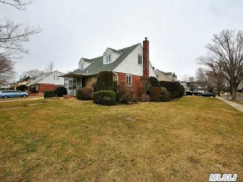 4th image of 14 Birchwood Dr