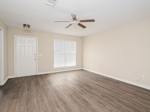3rd image of 650 W Marshall Dr