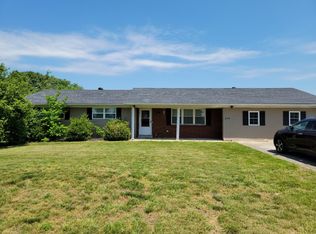 204 E Langdon Rd, Science Hill, KY 42553