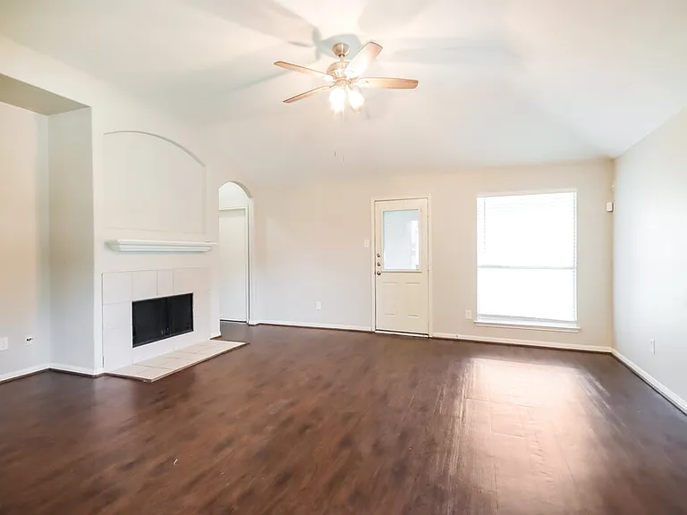 12002 Green Butte Ct — Photo 3