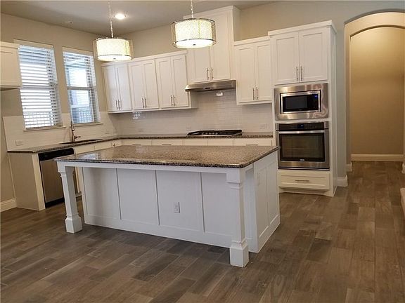 3rd image of 6005 Millie Way