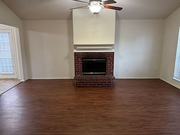 4th image of 1712 Lincolnshire Way