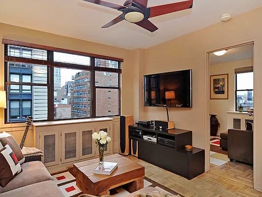 Sold by Sotheby's International Realty | media 18