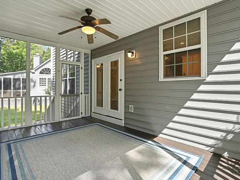 1152 Willoughby Ln — Photo 37