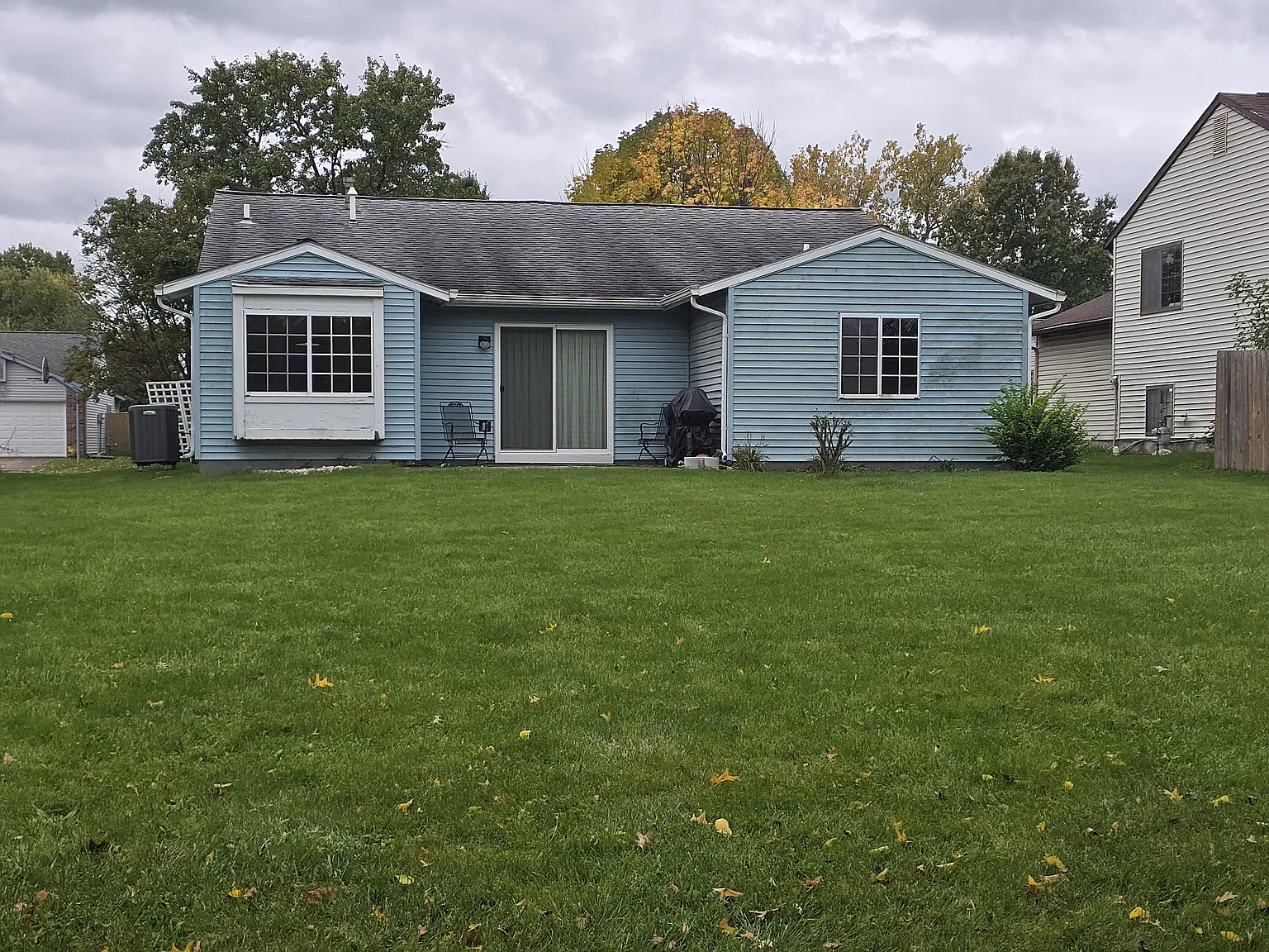 3 bed, 1200 sqft, $1,950 — Photo 2
