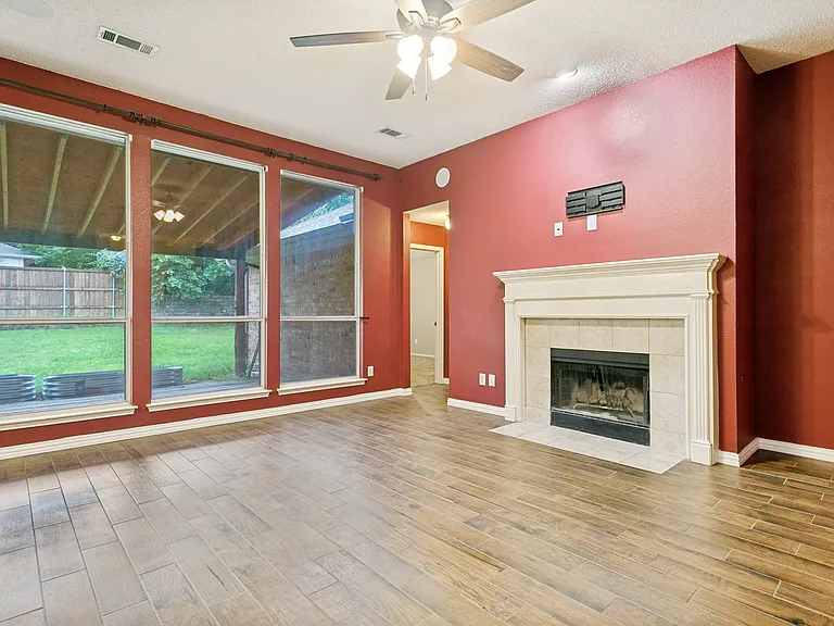 3004 Norwich Ln — Photo 6