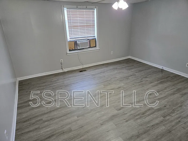 2 bed, 1.0 bath, 800 sqft, $1,090 — Photo 4