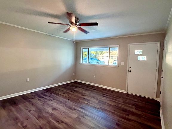 4th image of 202 Robin Dr
