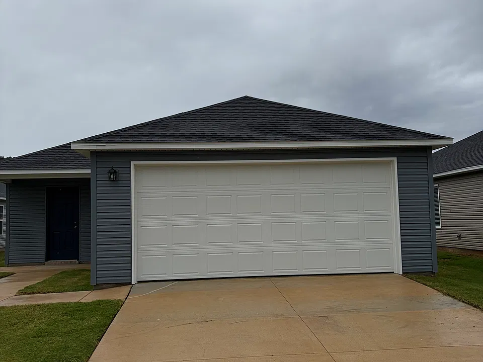 3451 S Bayou Aly