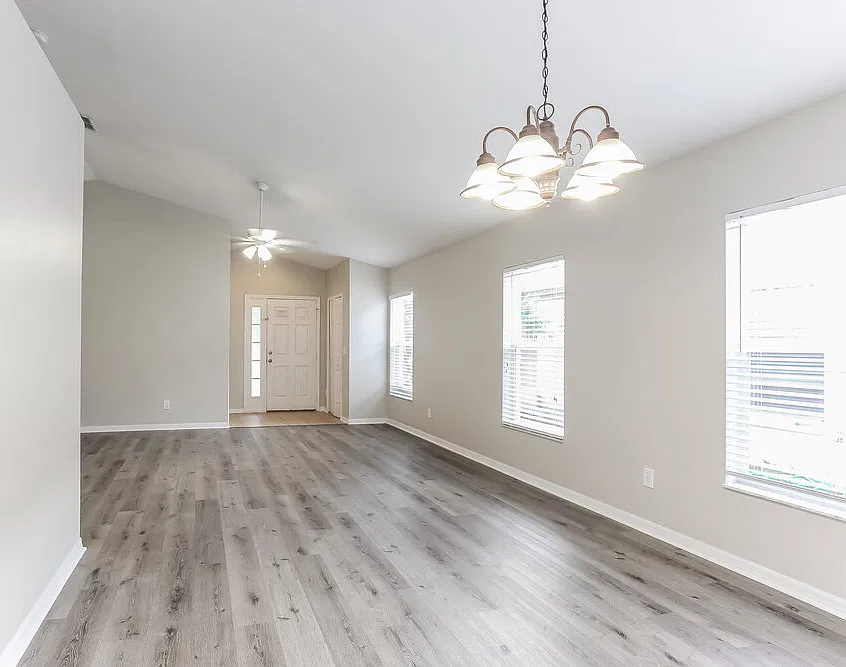 3 bed, 2.0 bath, 1335 sqft, $1,935 — Photo 4