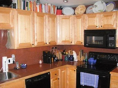 Kitchen with newer appliances