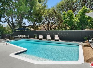 15626 Royal Ridge Rd, Sherman Oaks, CA 91403